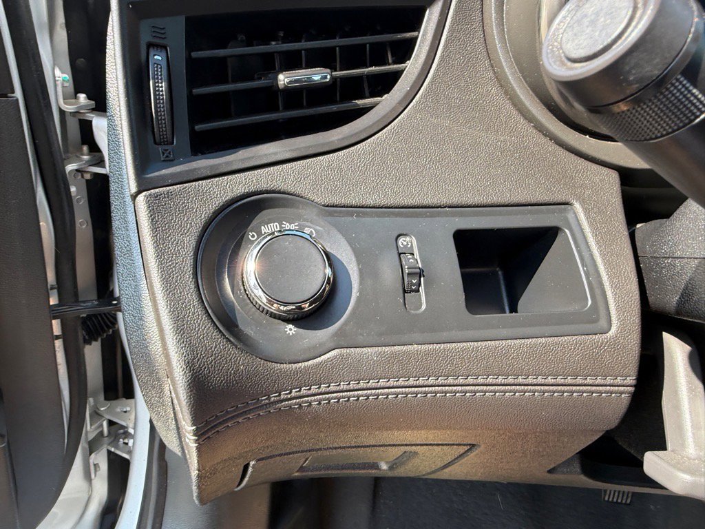 Used 2015 Buick LaCrosse Leather image 21