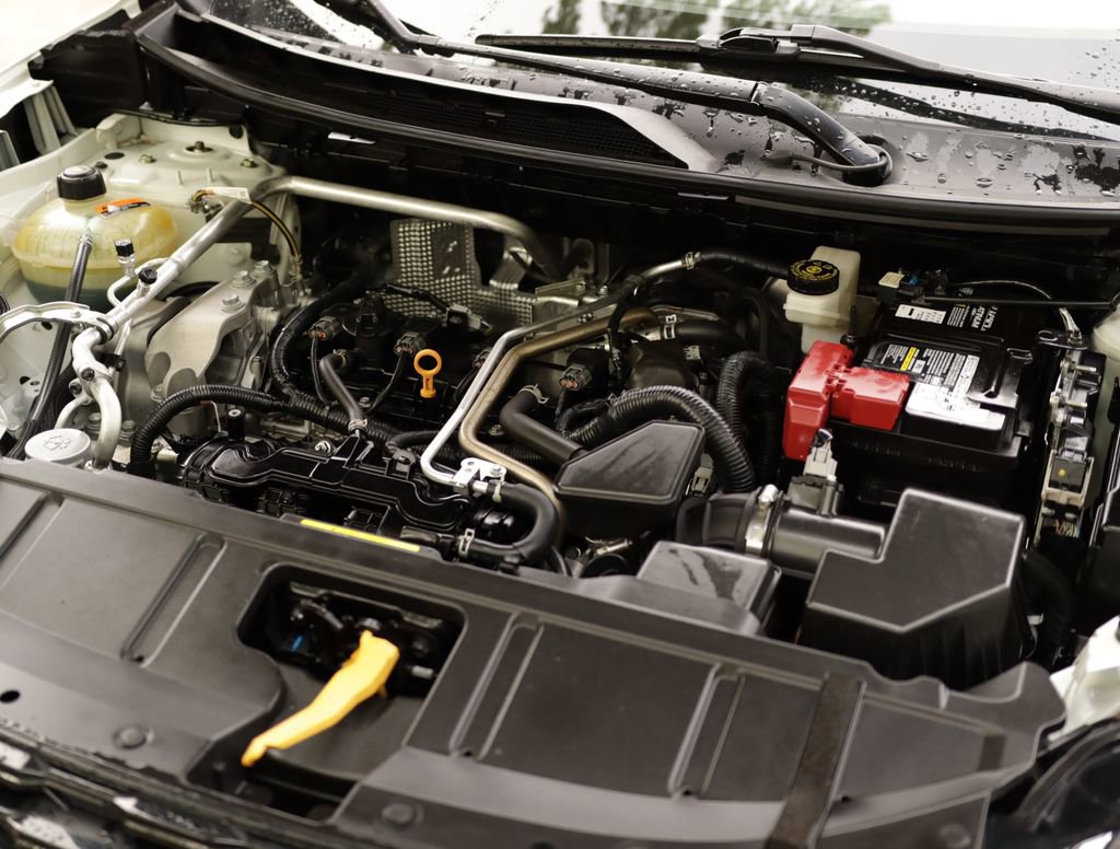 Used 2021 Nissan Rogue SV FWD image 28