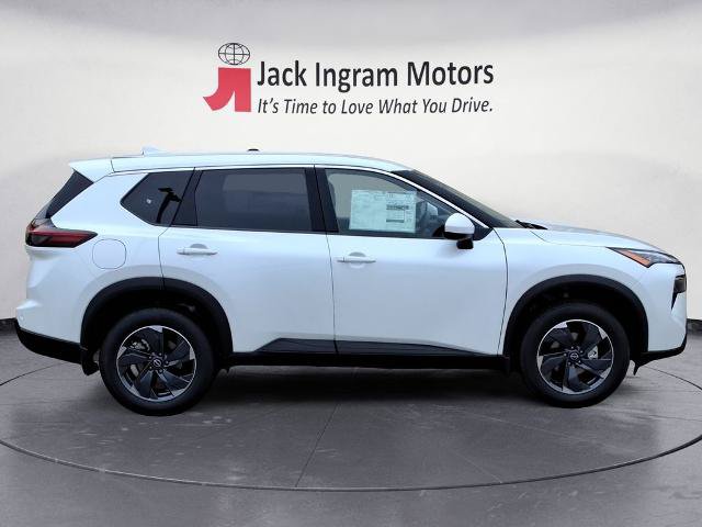 Certified 2026 Nissan Rogue SV FWD image 6