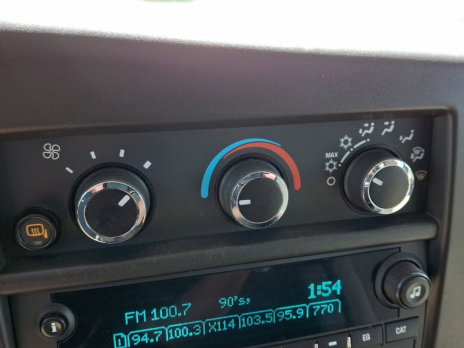 Used 2022 Chevrolet Express 2500 Extended w/ Driver Convenience Package image 16