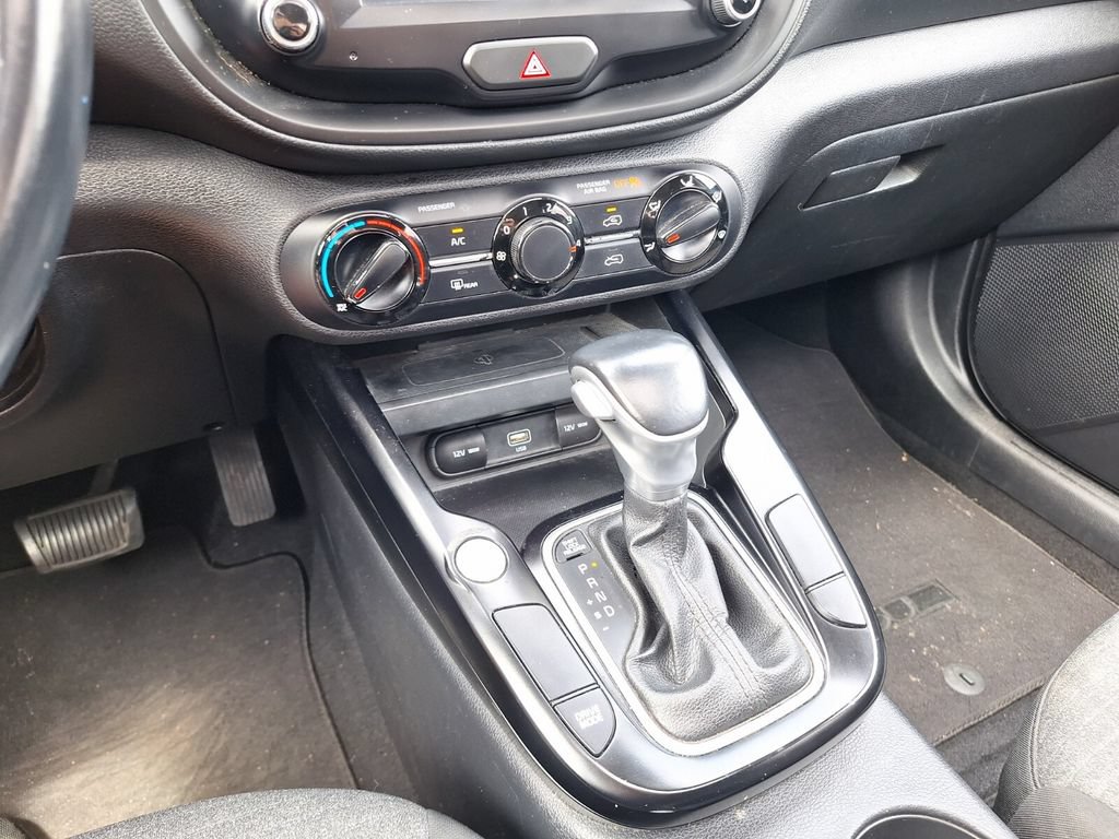 Used 2020 Kia Soul GT-Line w/ GT 2.0L Power Sunroof Package FWD image 14