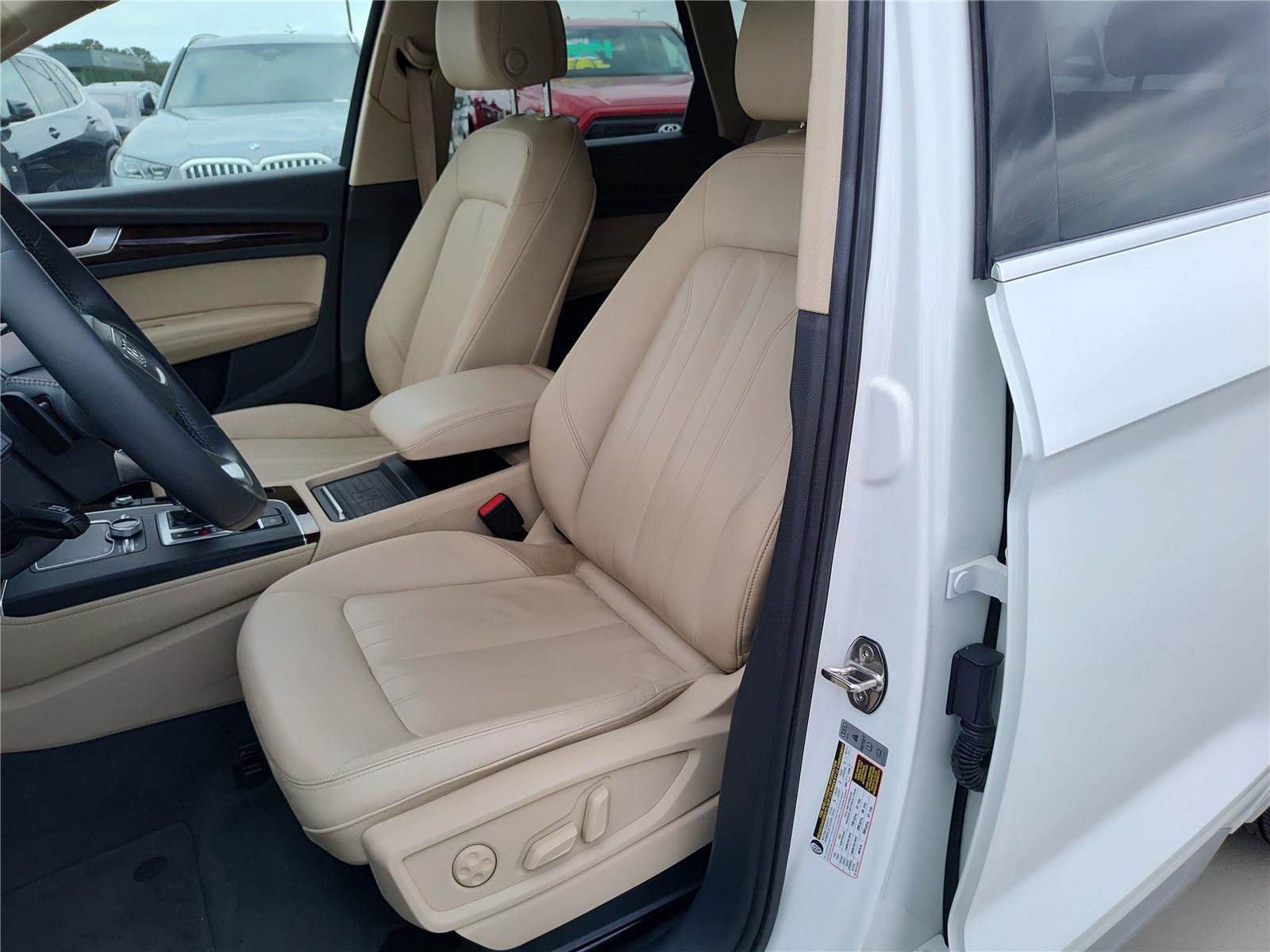 Used 2019 Audi Q5 Prestige w/ Prestige Package image 17