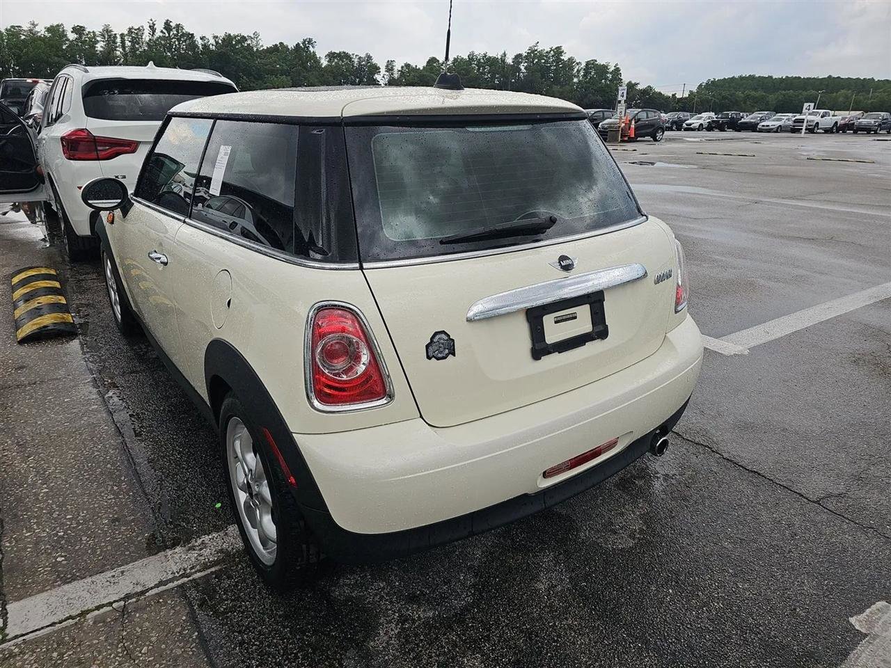 Used 2011 MINI Cooper Hardtop FWD image 6