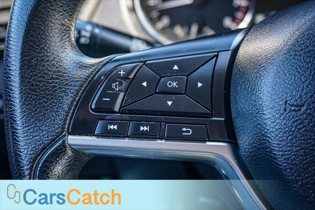 Used 2017 Nissan Rogue S image 31