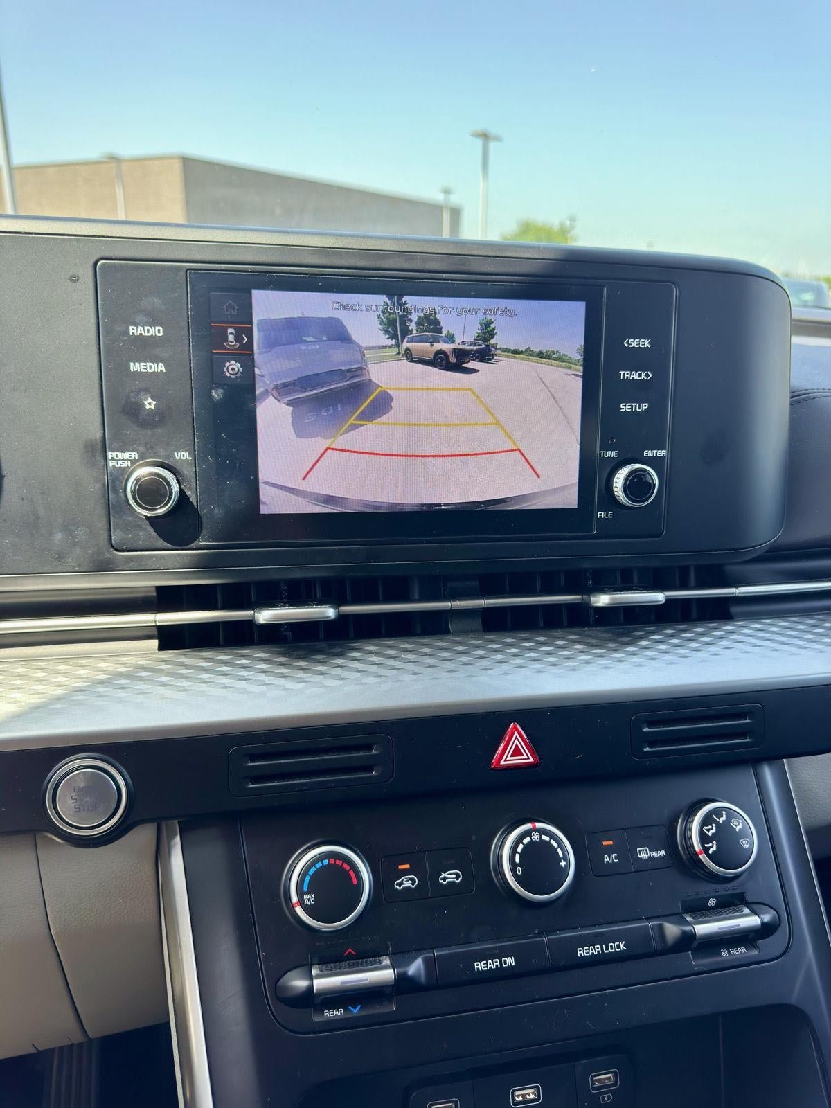 Certified 2024 Kia Carnival LX FWD image 24