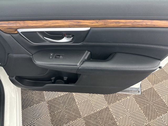 Used 2018 Honda CR-V Touring image 25