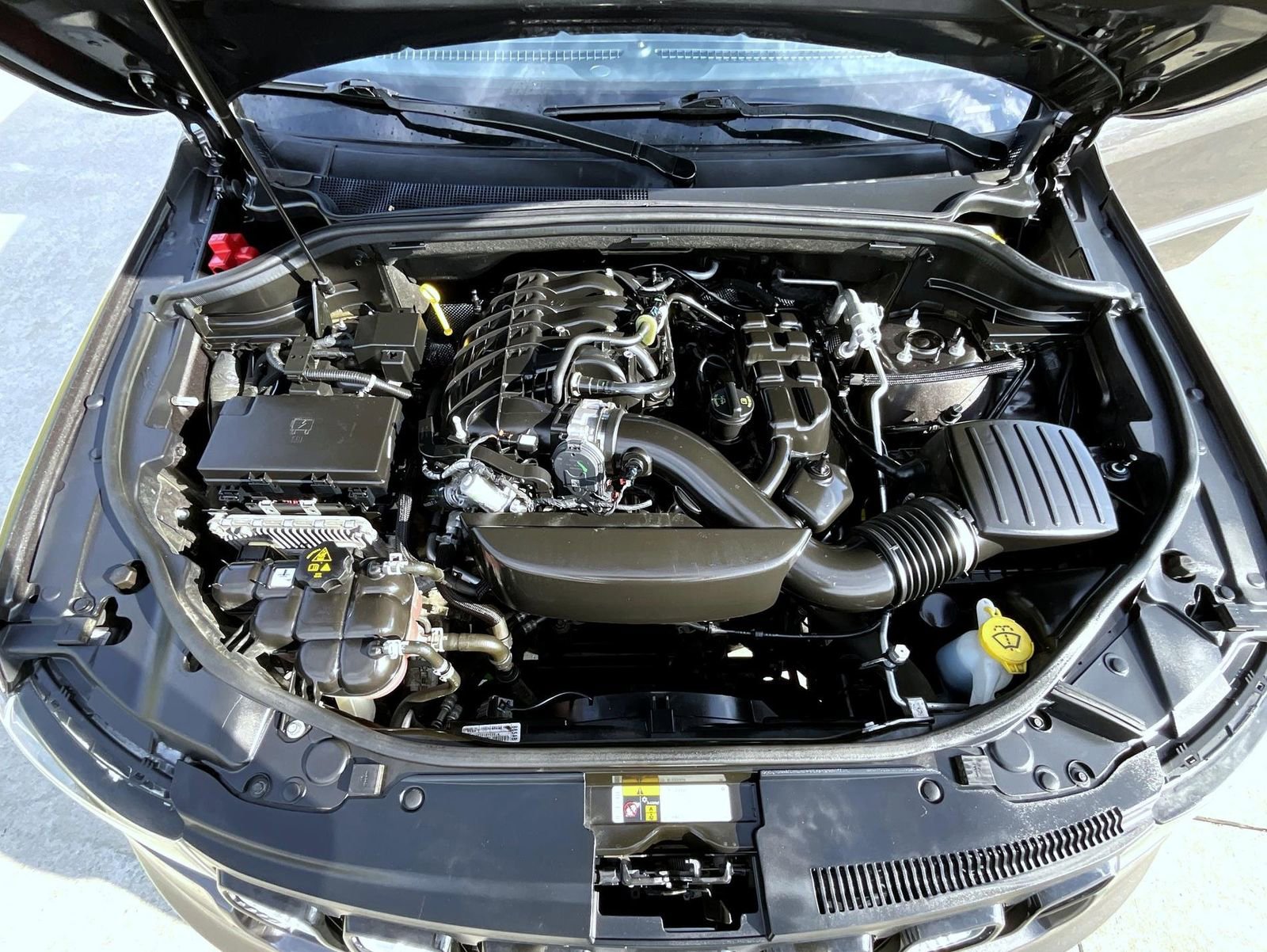 Used 2020 Jeep Grand Cherokee Altitude image 23