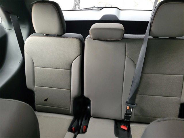 Used 2025 Chevrolet Traverse LT image 14