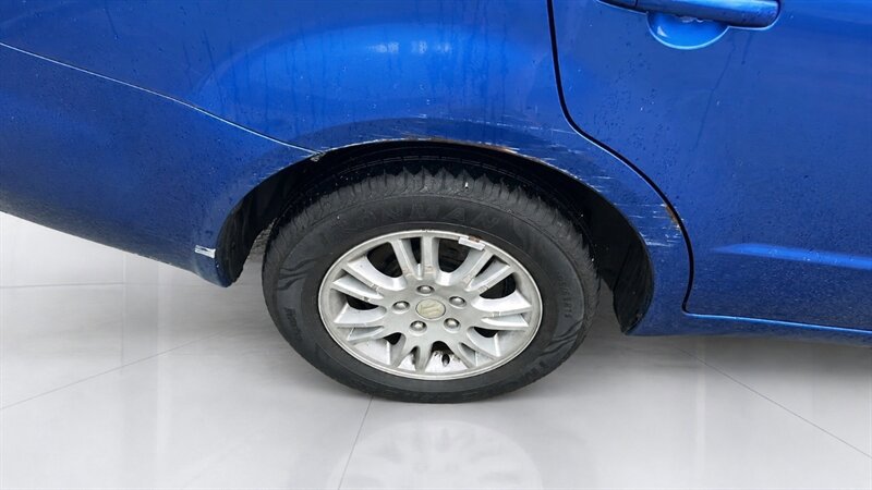 Used 2012 Suzuki SX4 LE FWD image 6