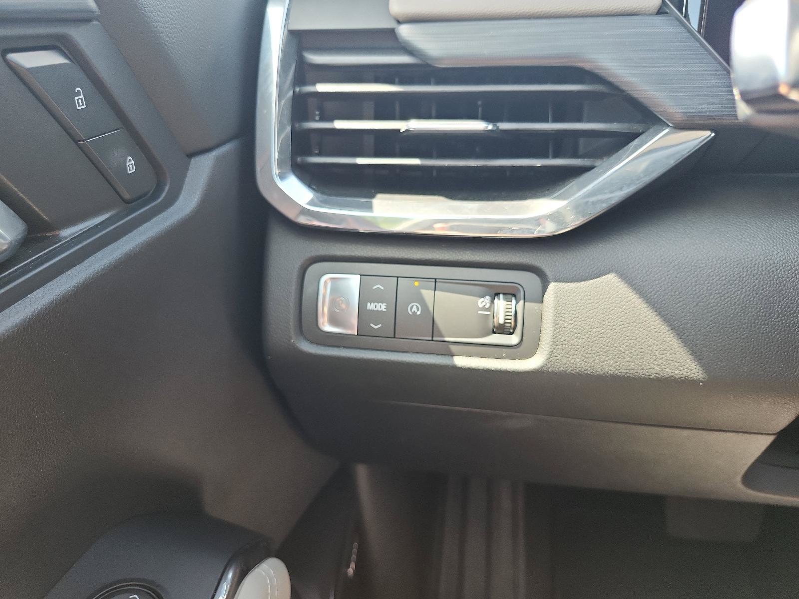 Certified 2024 GMC Acadia Elevation w/ Luxury Package FWD image 21
