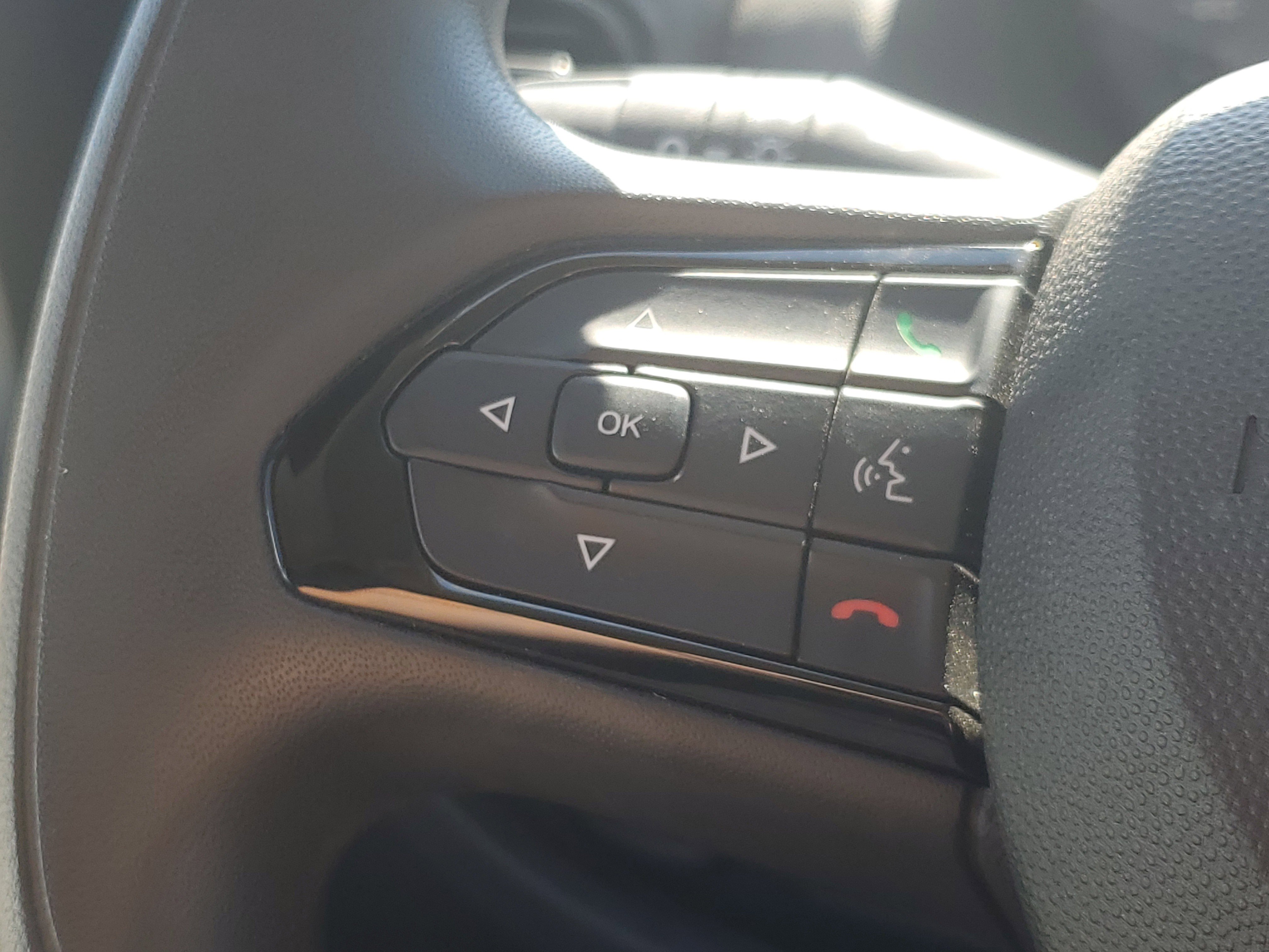 Used 2025 RAM ProMaster 2500 w/ Convenience Group image 11