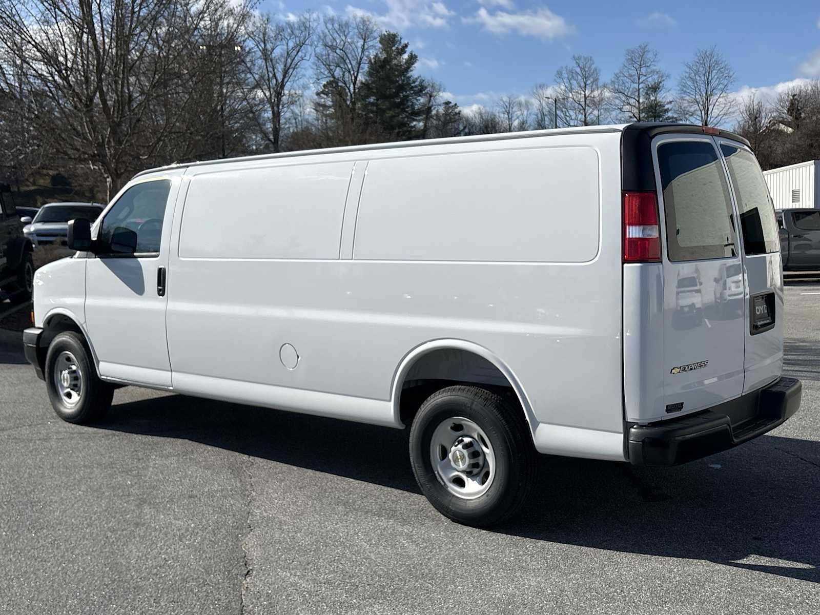 New 2025 Chevrolet Express 3500 Extended w/ Driver Convenience Package RWD image 6