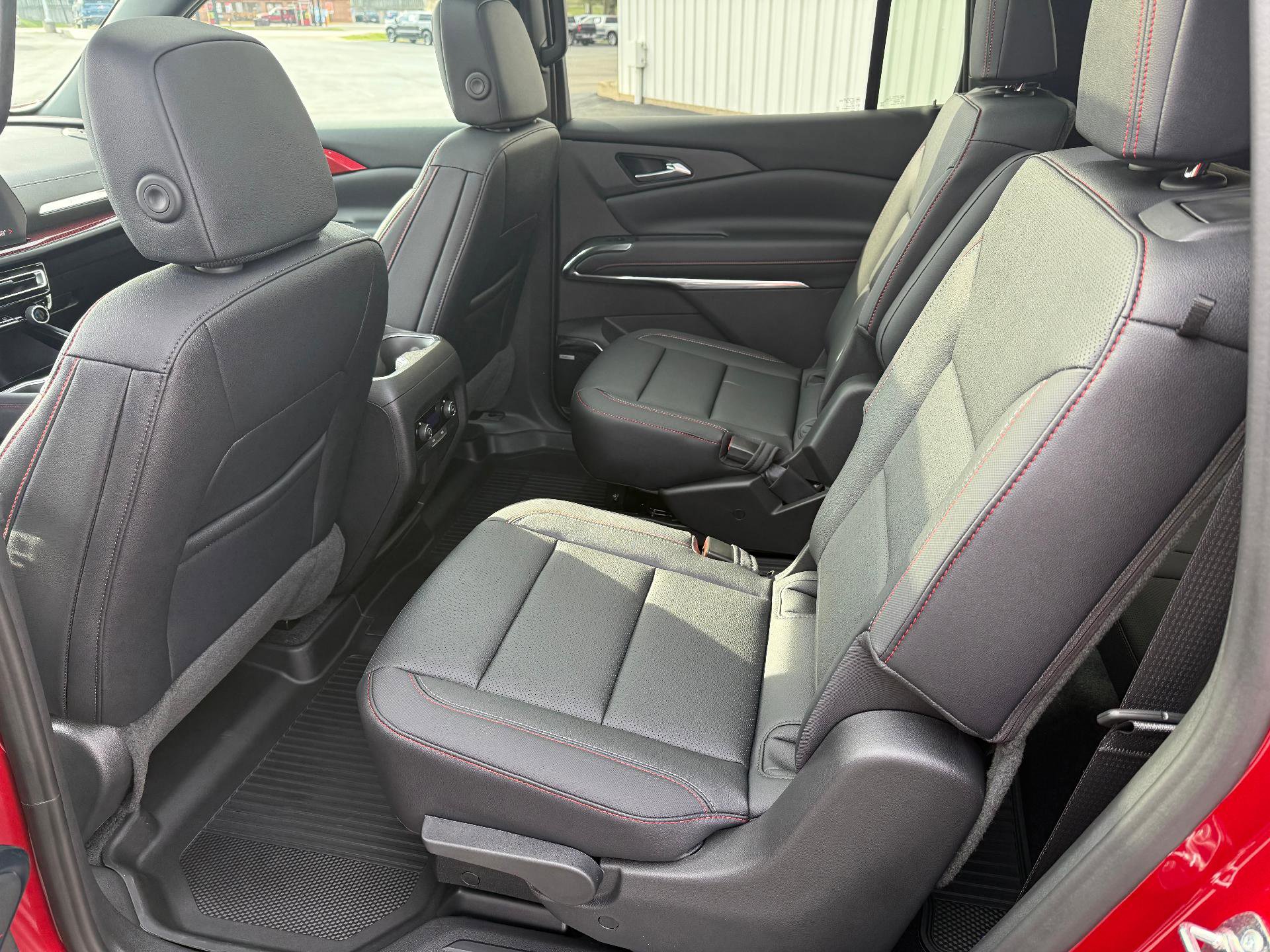 New 2026 Chevrolet Traverse Z71 w/ Enhanced Driving Package AWD/4WD image 22