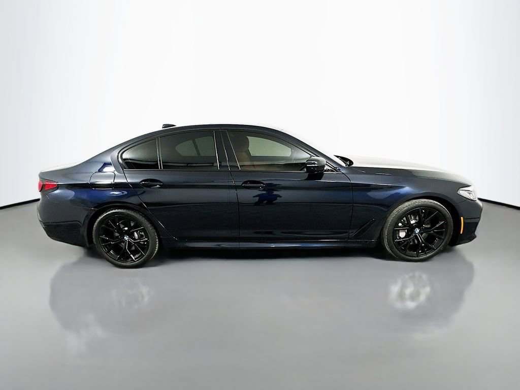 Used 2023 BMW 530i w/ M Sport Package image 4