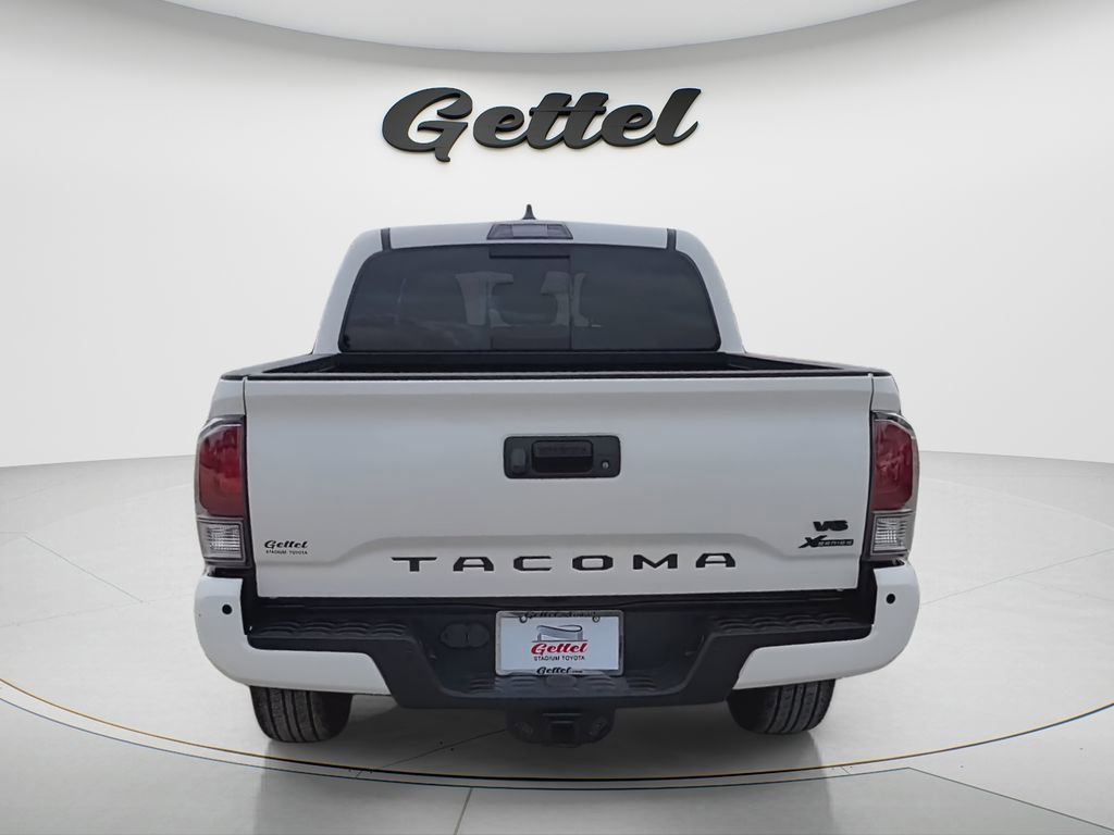 Used 2022 Toyota Tacoma TRD Sport w/ Technology Package image 4