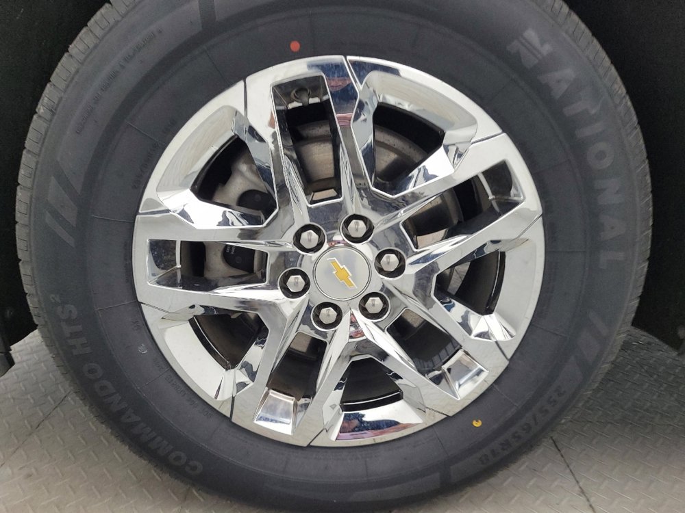 Used 2023 Chevrolet Traverse LS w/ Safety Package FWD image 31