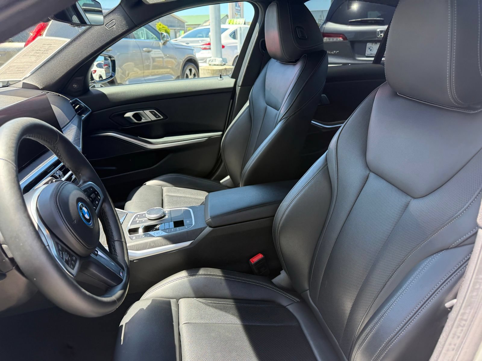 Used 2023 BMW 330e w/ M Sport Package RWD image 10