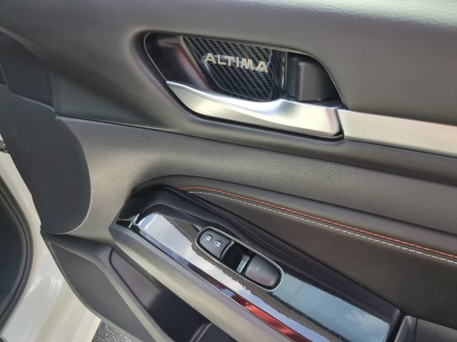Used 2023 Nissan Altima 2.5 SR w/ SR Premium Package FWD image 35