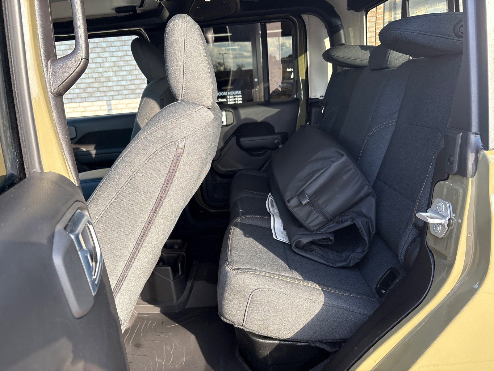 New 2026 Jeep Gladiator Sport S image 4