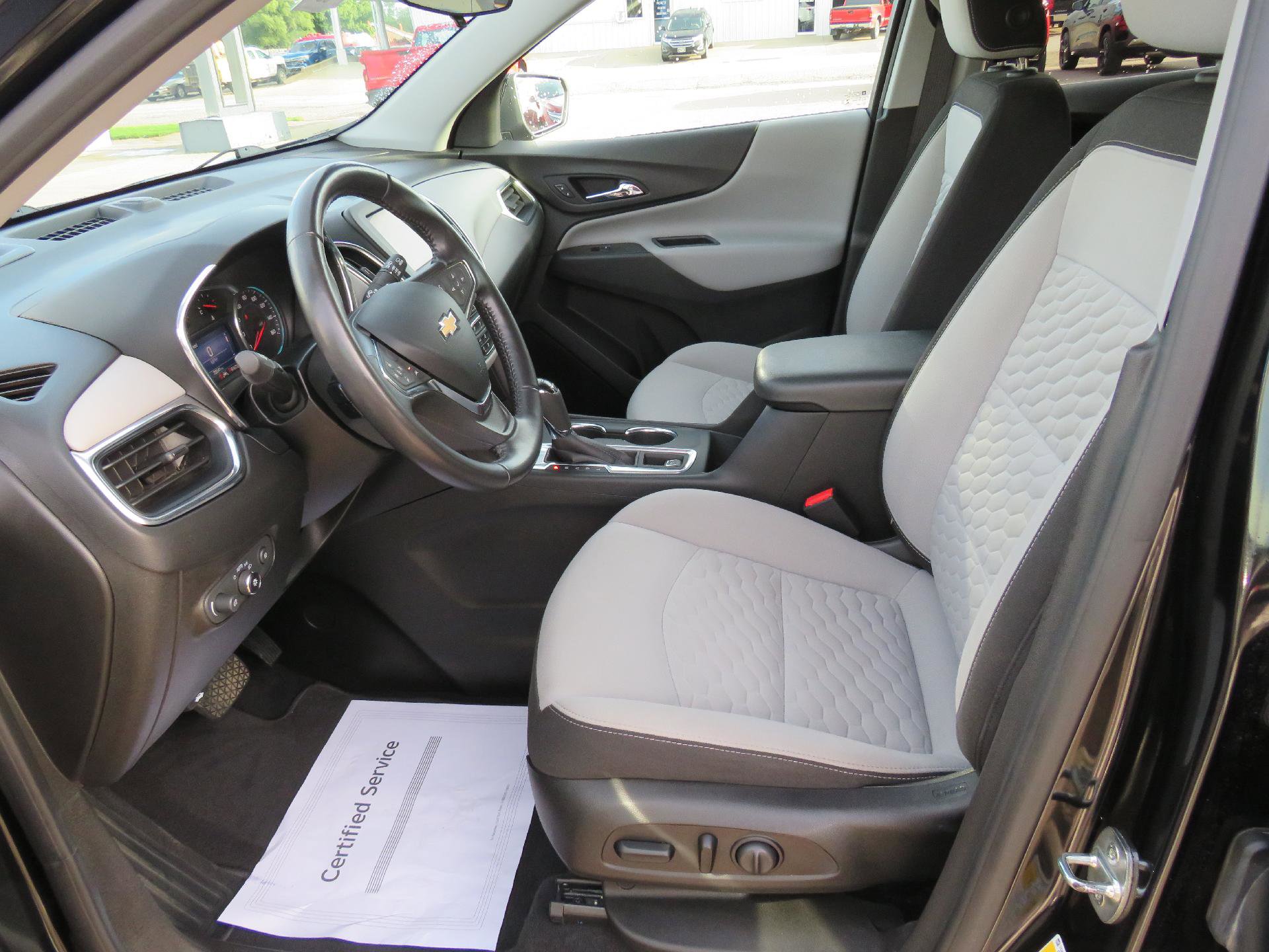 Used 2021 Chevrolet Equinox LT image 3