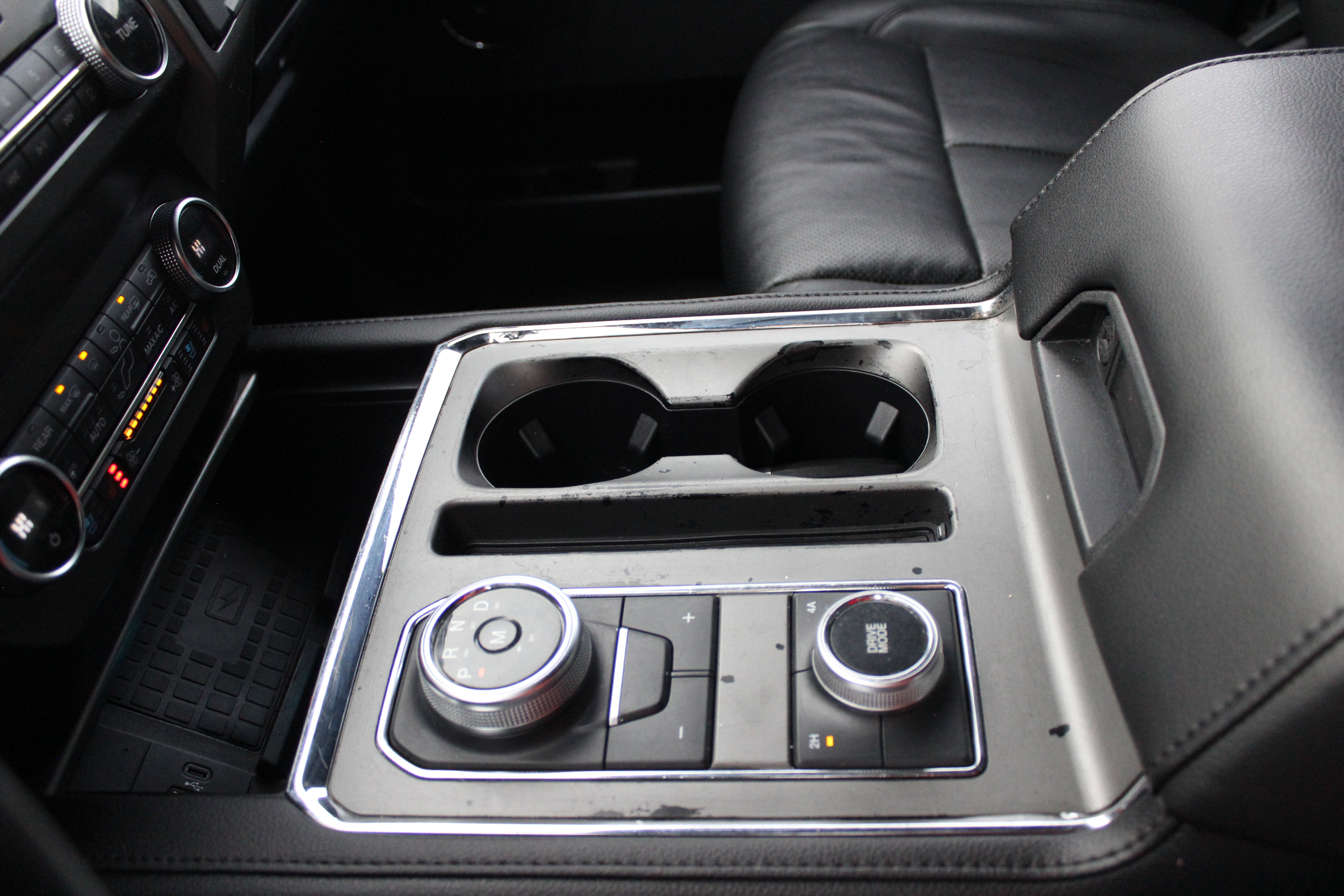 Used 2020 Ford Expedition XLT w/ Equipment Group 202A image 25