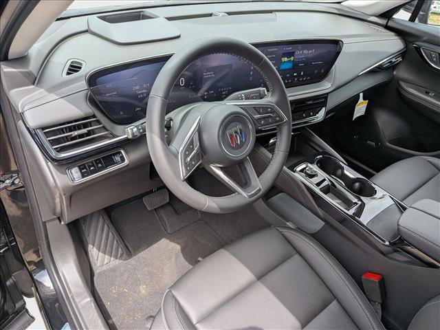 New 2025 Buick Envision Preferred image 2
