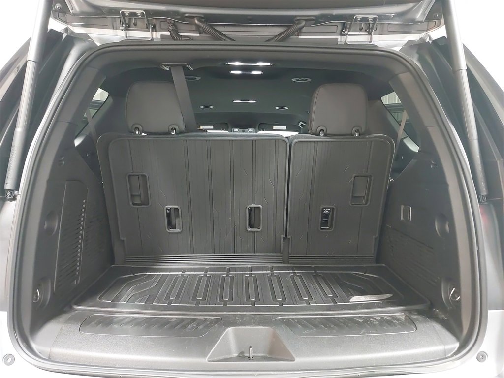 Used 2024 GMC Yukon SLT image 12