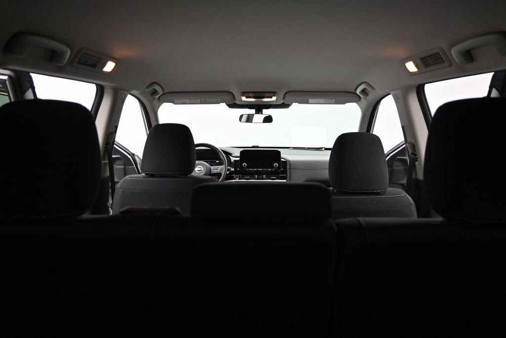 Used 2024 Nissan Pathfinder SV AWD/4WD image 33