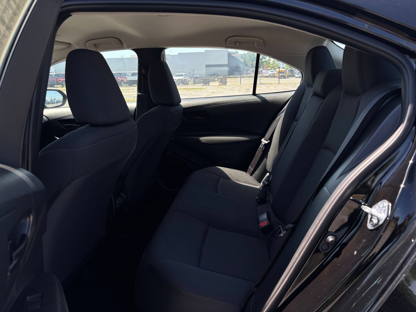 Used 2025 Toyota Corolla LE FWD image 20