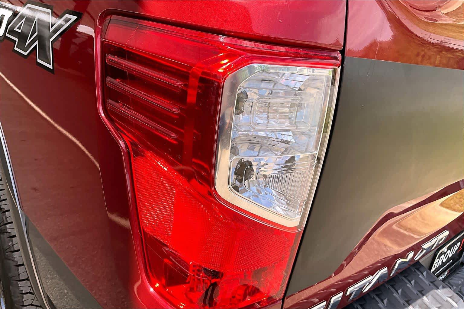 Used 2016 Nissan Titan PRO-4X AWD/4WD image 28