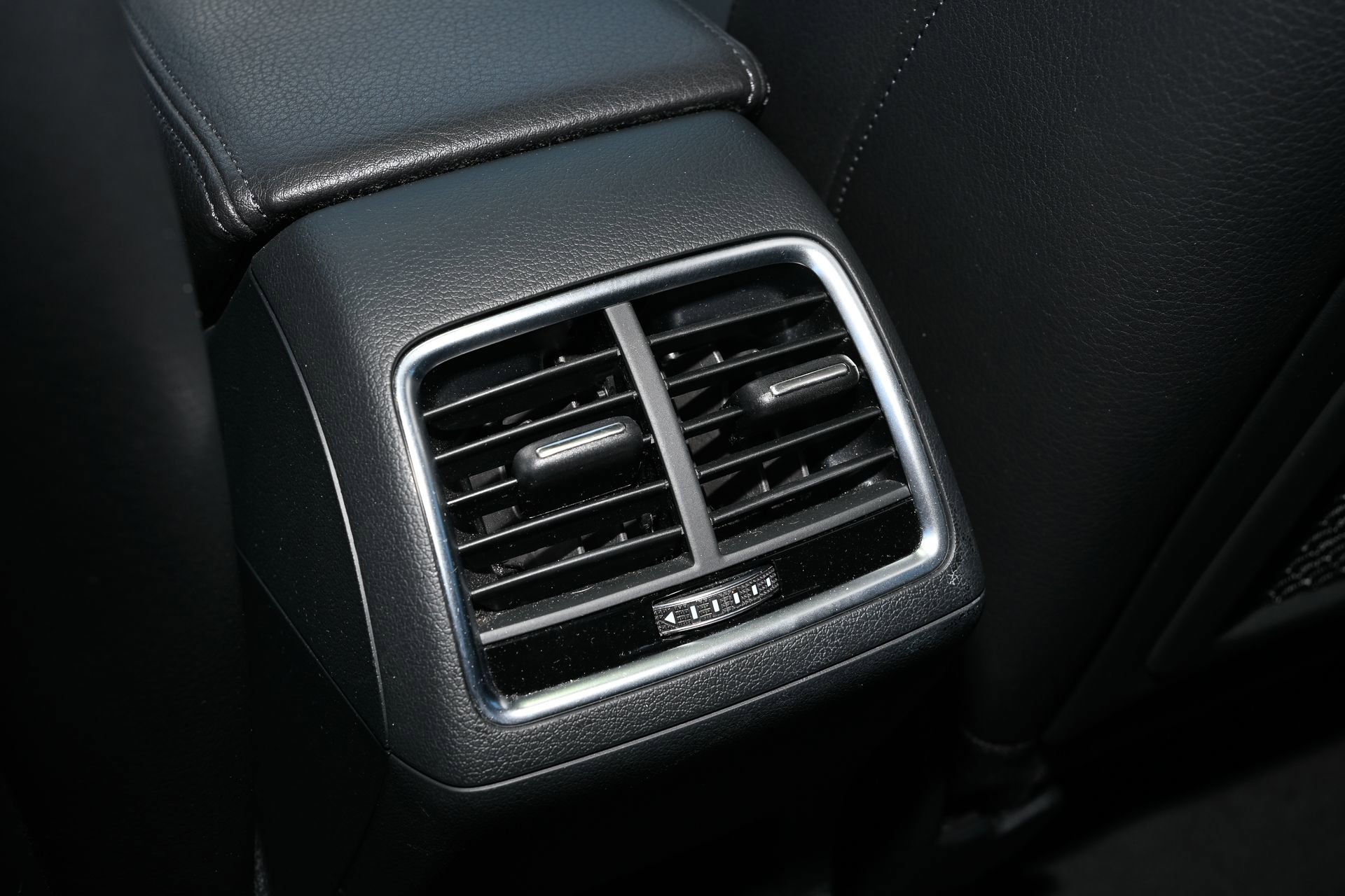 Used 2018 Audi Q3 2.0T Premium FWD image 19
