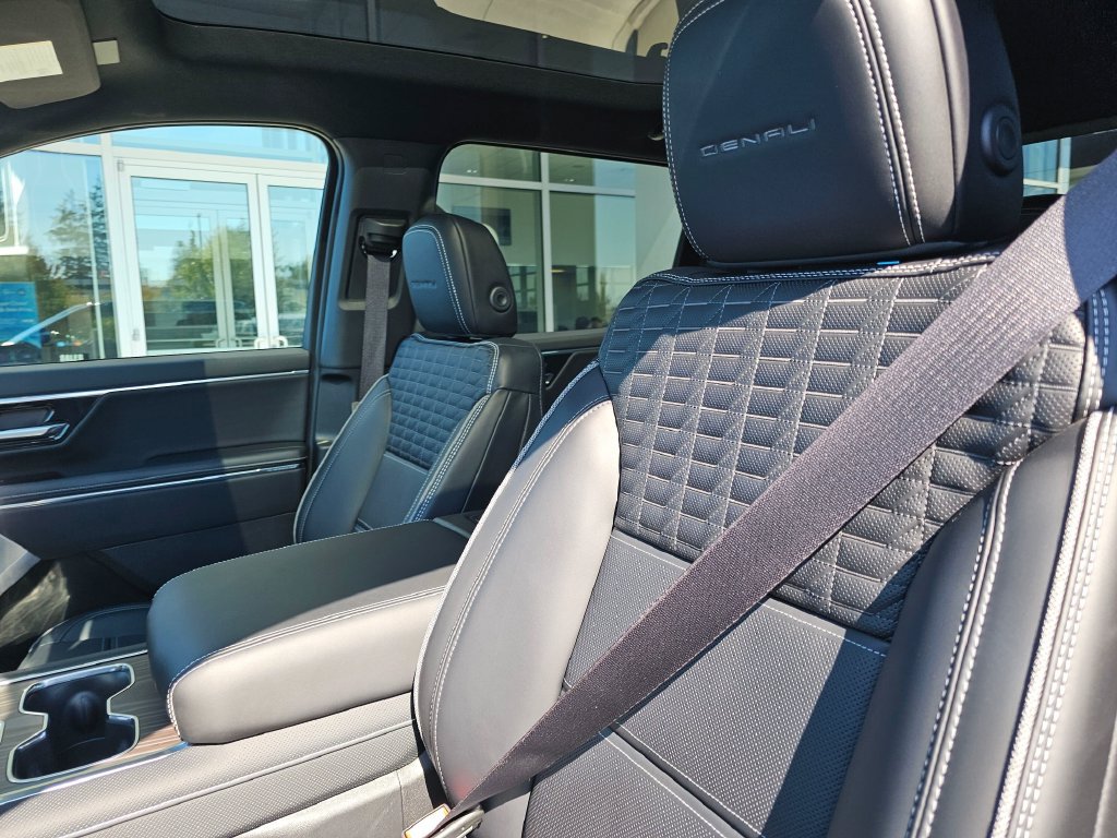 Used 2026 GMC Sierra EV Denali AWD/4WD image 25