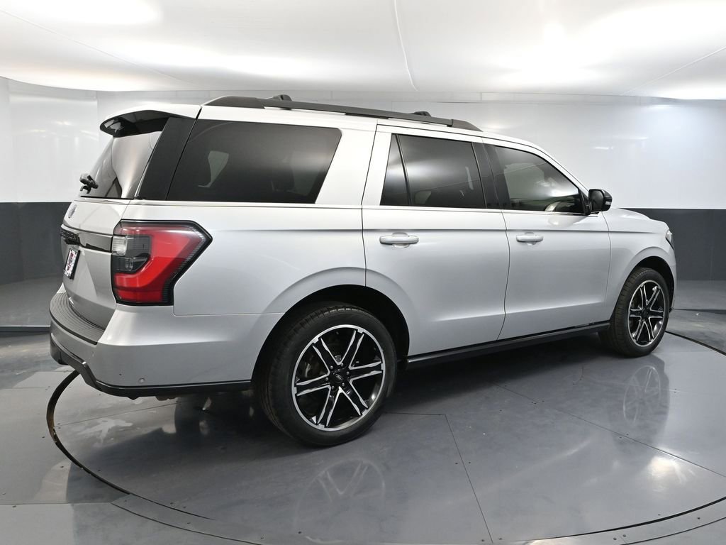 Used 2019 Ford Expedition Limited w/ Equipment Group 303A image 4