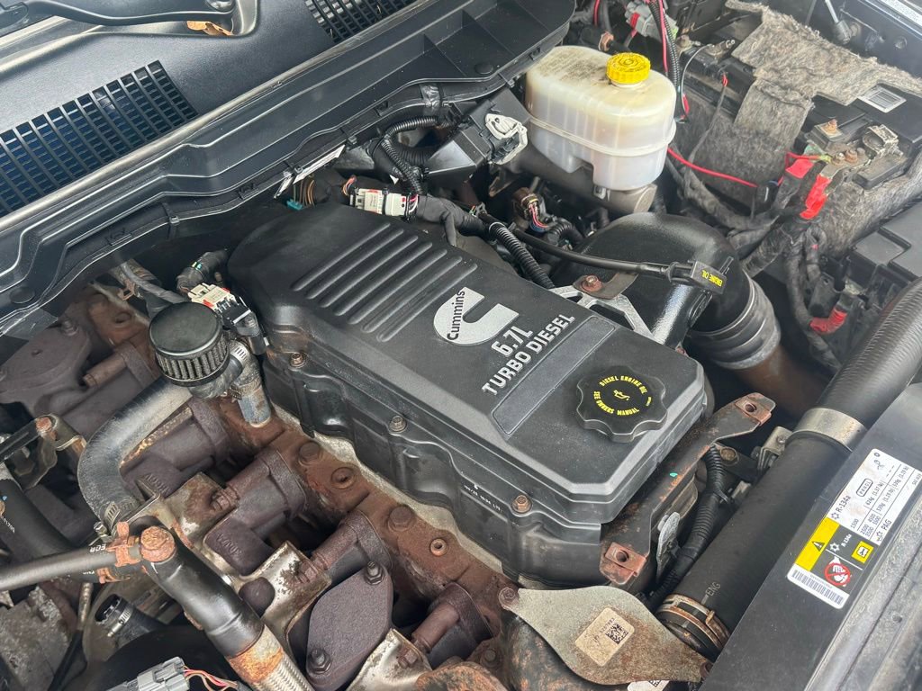 Used 2018 RAM 2500 Tradesman w/ Chrome Appearance Group image 35