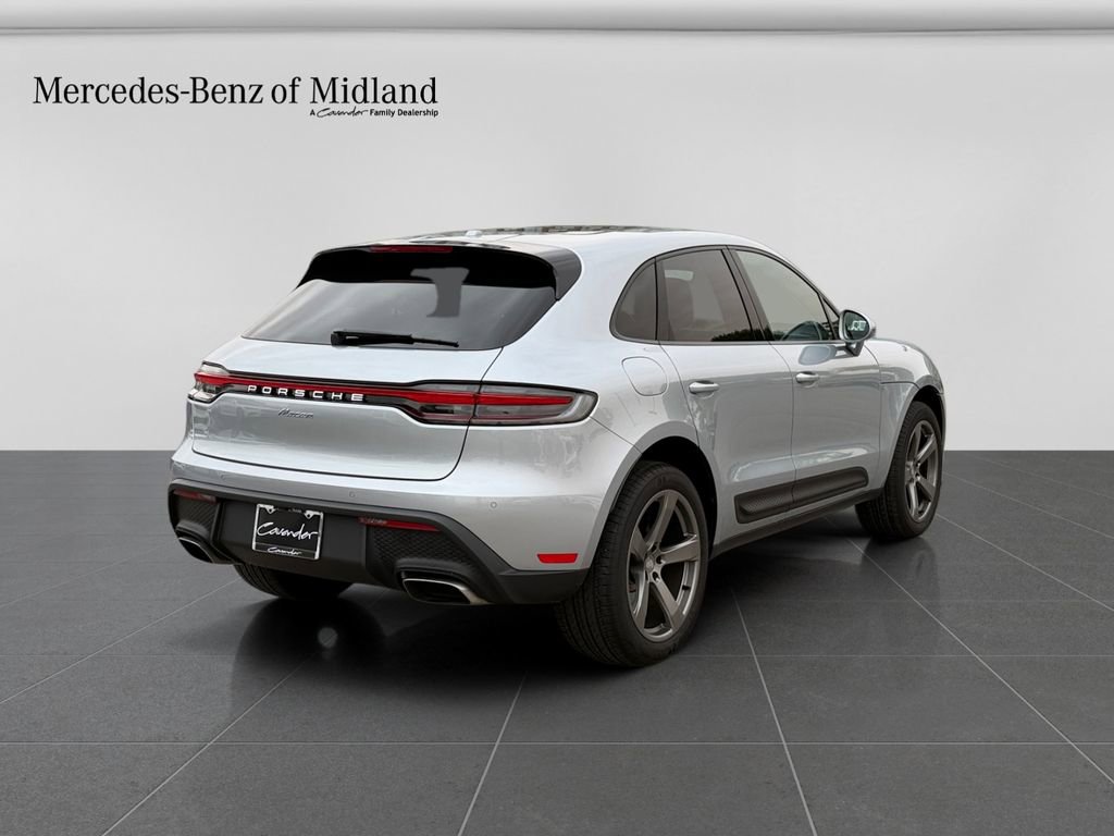 Used 2025 Porsche Macan image 7