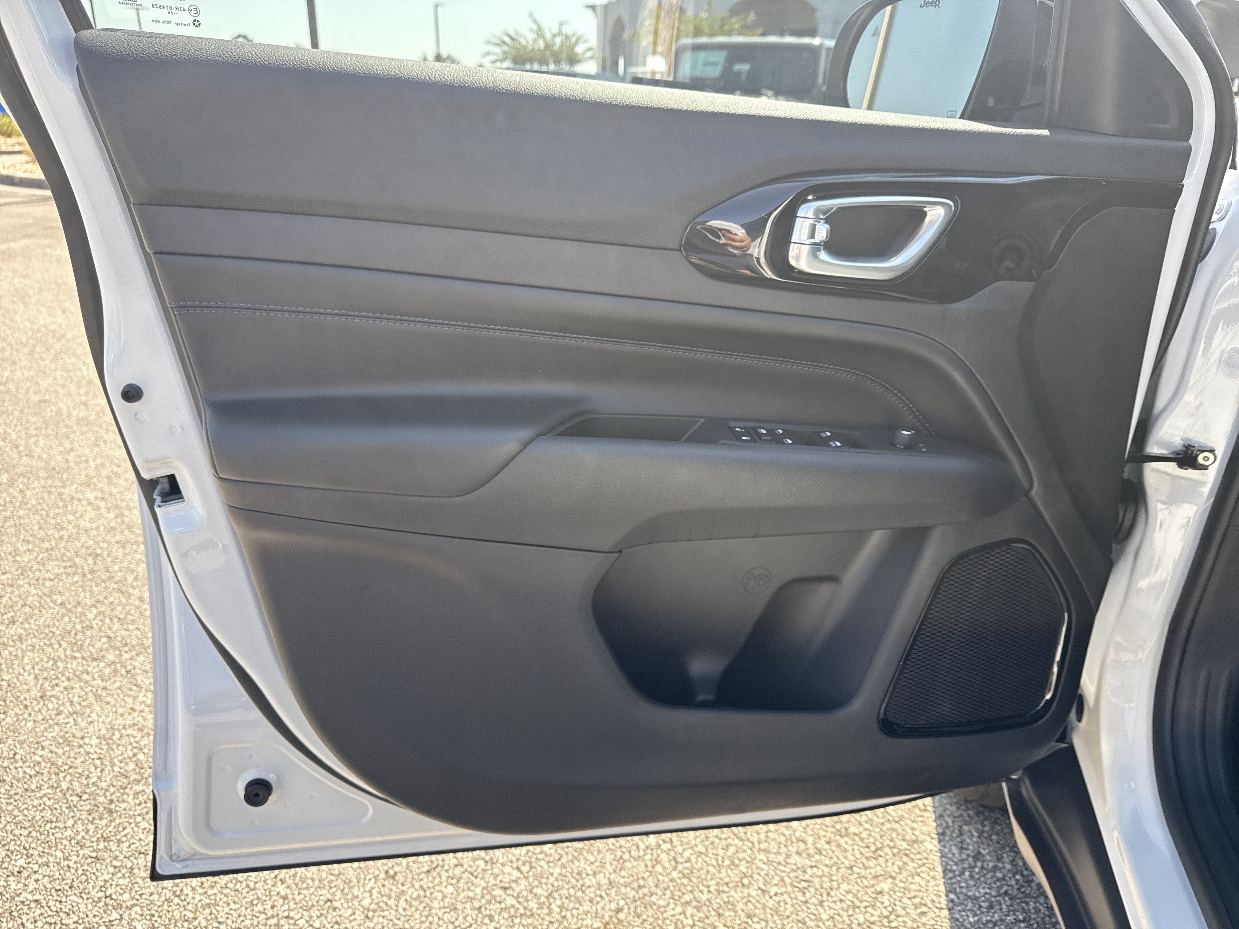 New 2026 Jeep Compass Latitude AWD/4WD image 10