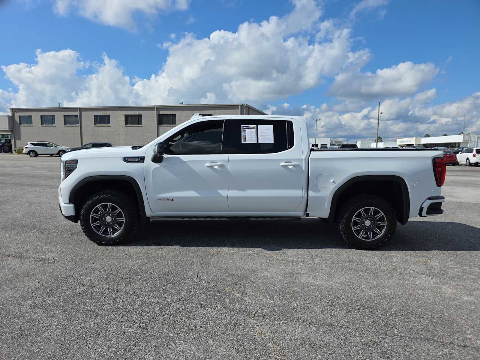 Used 2024 GMC Sierra 1500 AT4 w/ Technology Package image 6