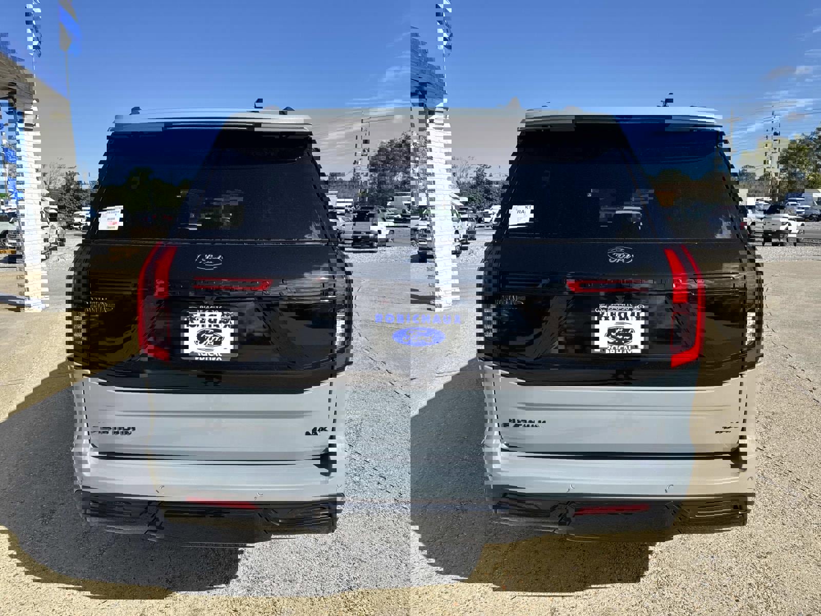 New 2025 Ford Expedition Max Platinum w/ Stealth Performance Package image 5