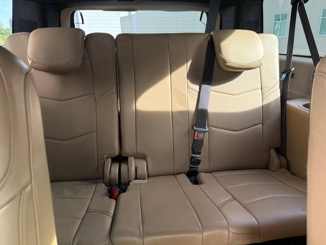 Used 2019 Cadillac Escalade ESV Platinum AWD/4WD image 24