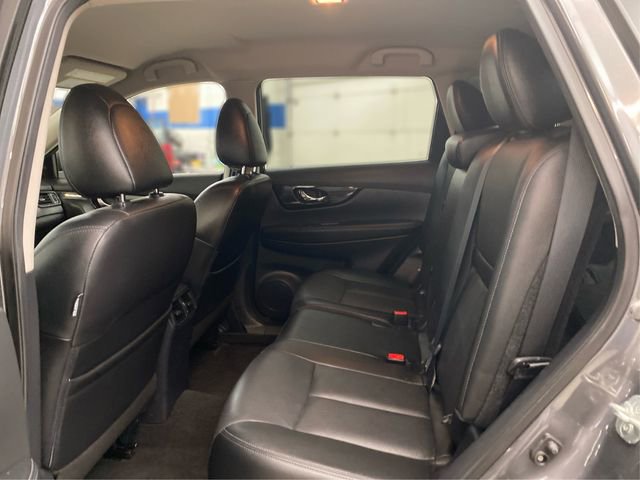 Used 2019 Nissan Rogue SL image 11
