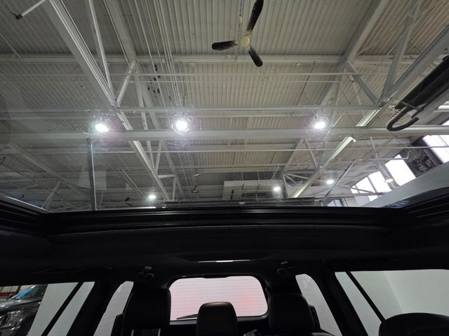 Used 2021 Toyota Land Cruiser Heritage Edition image 16