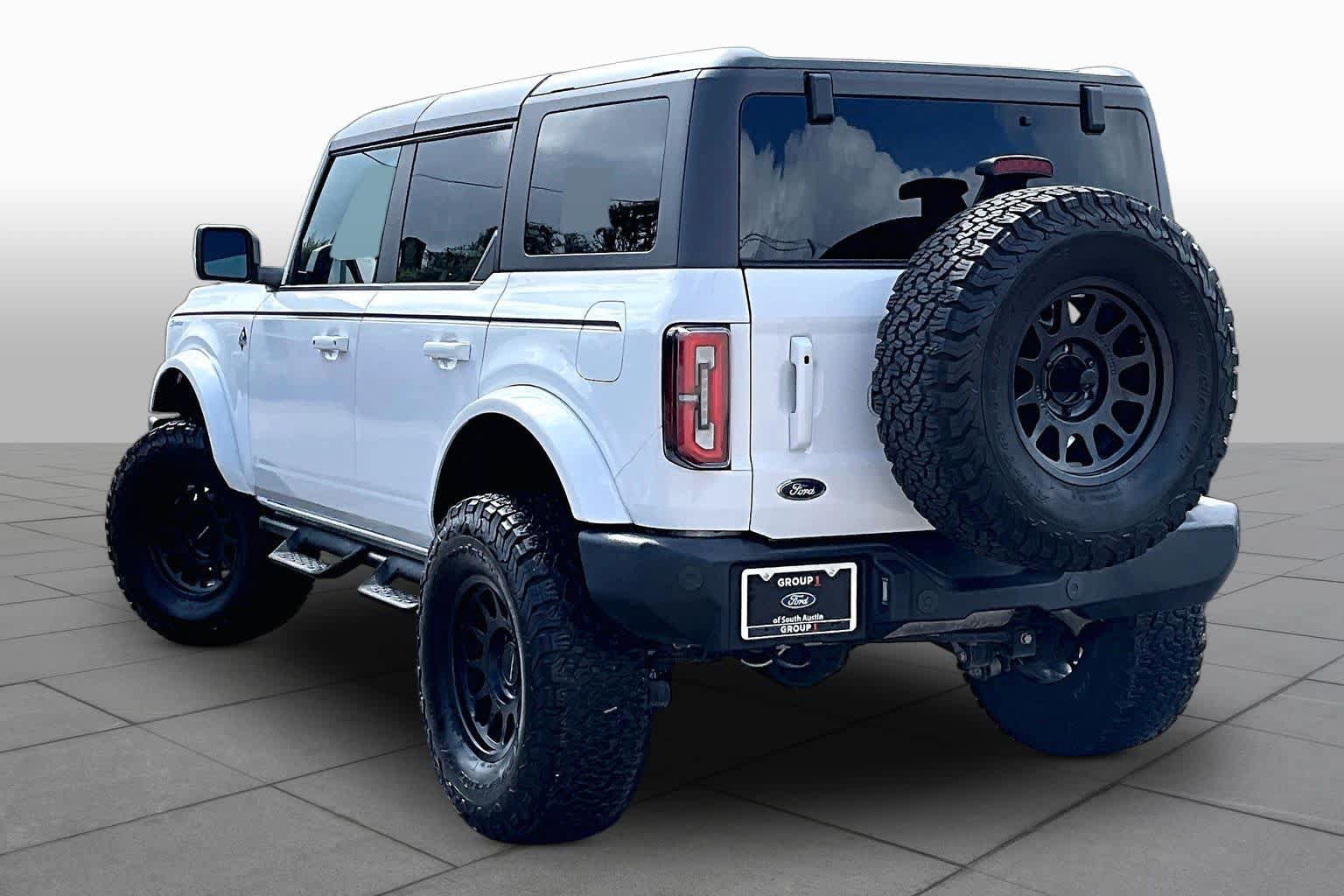 Used 2023 Ford Bronco Outer Banks AWD/4WD image 12