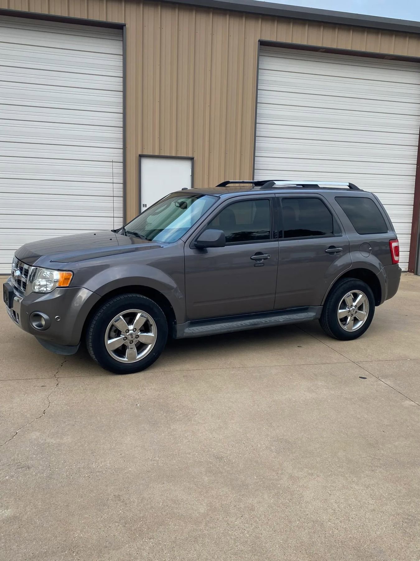 Used 2012 Ford Escape Limited image 3
