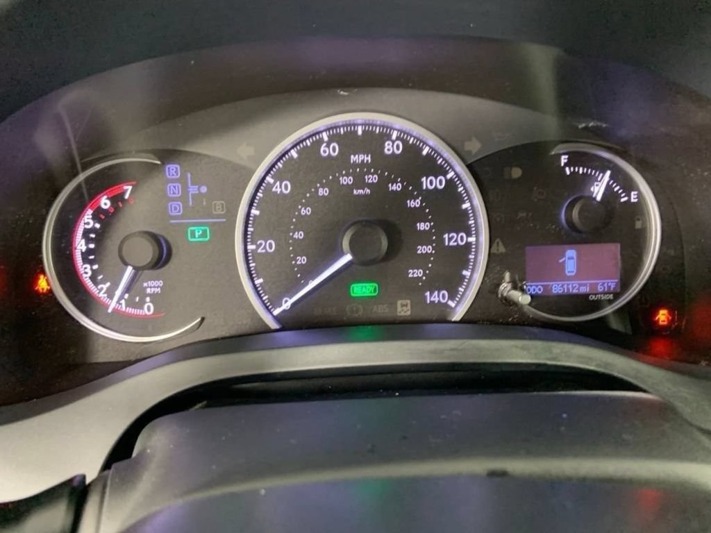 Used 2013 Lexus CT 200h w/ Premium Pkg w/Navigation FWD image 30