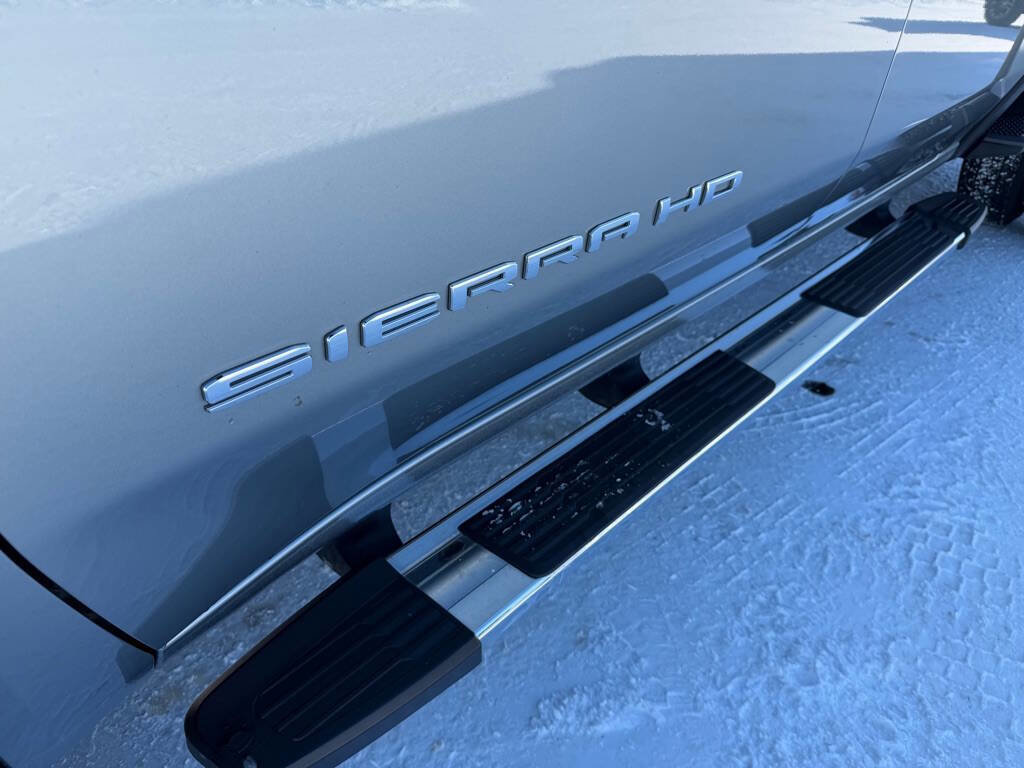 Used 2024 GMC Sierra 3500 SLT w/ SLT Premium Package image 11