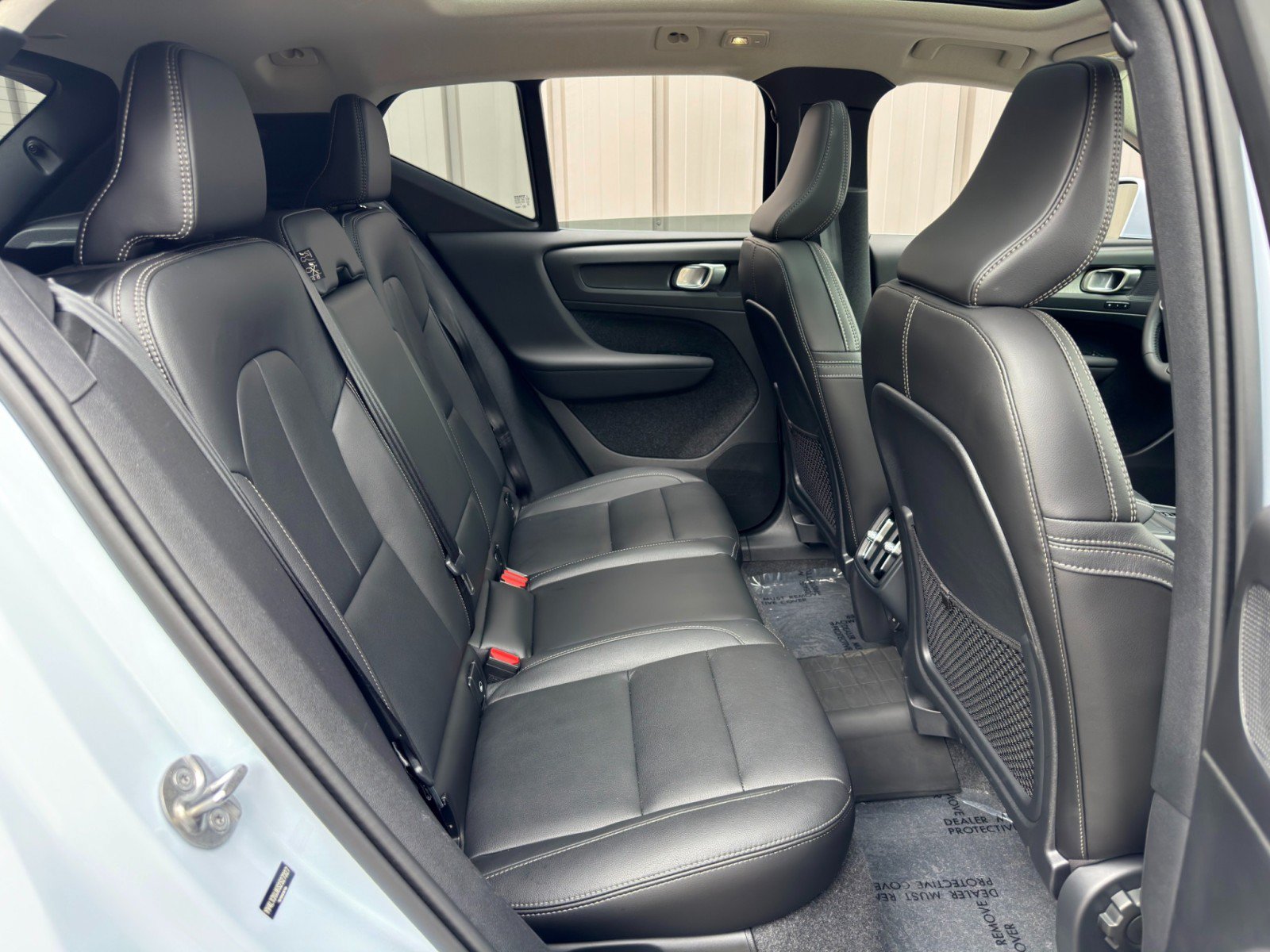 Used 2025 Volvo XC40 B5 Core w/ Climate Package AWD/4WD image 35