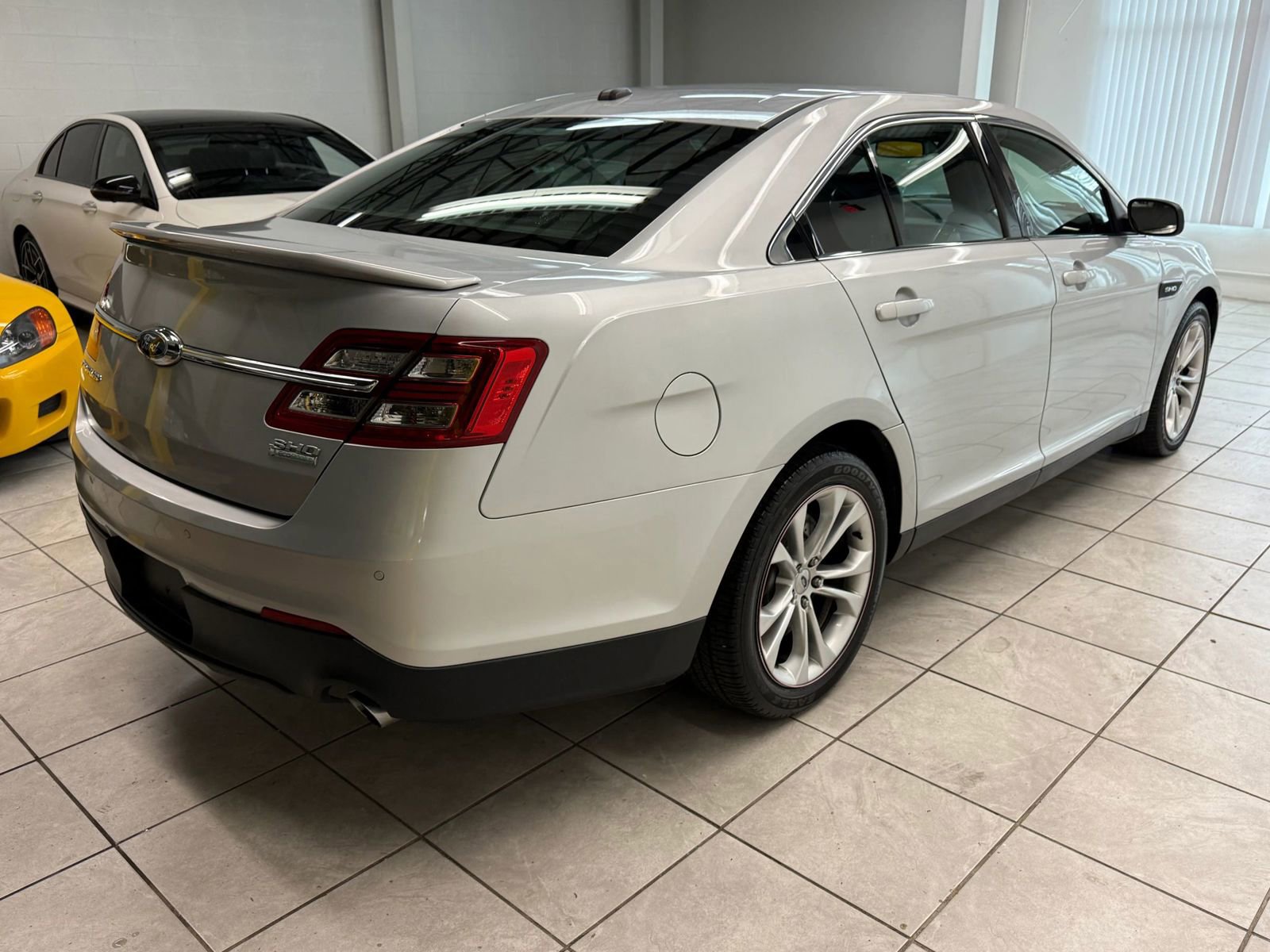 Used 2014 Ford Taurus SHO w/ Equipment Group 401A image 9