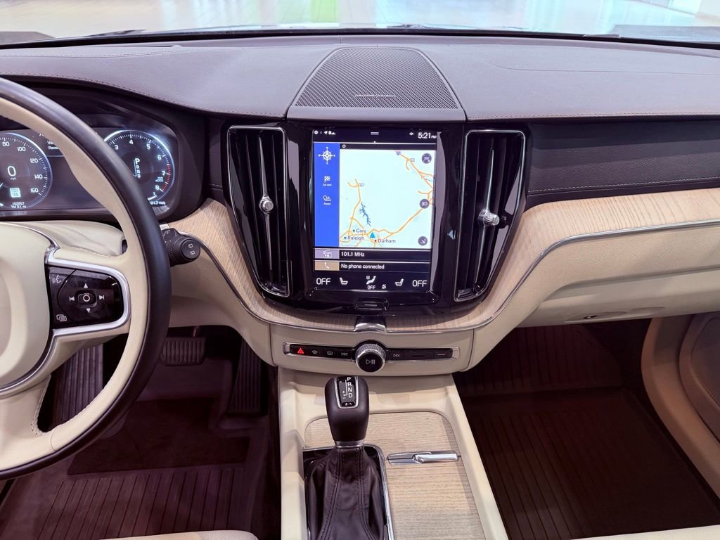 Used 2020 Volvo XC60 T6 Inscription AWD/4WD image 26