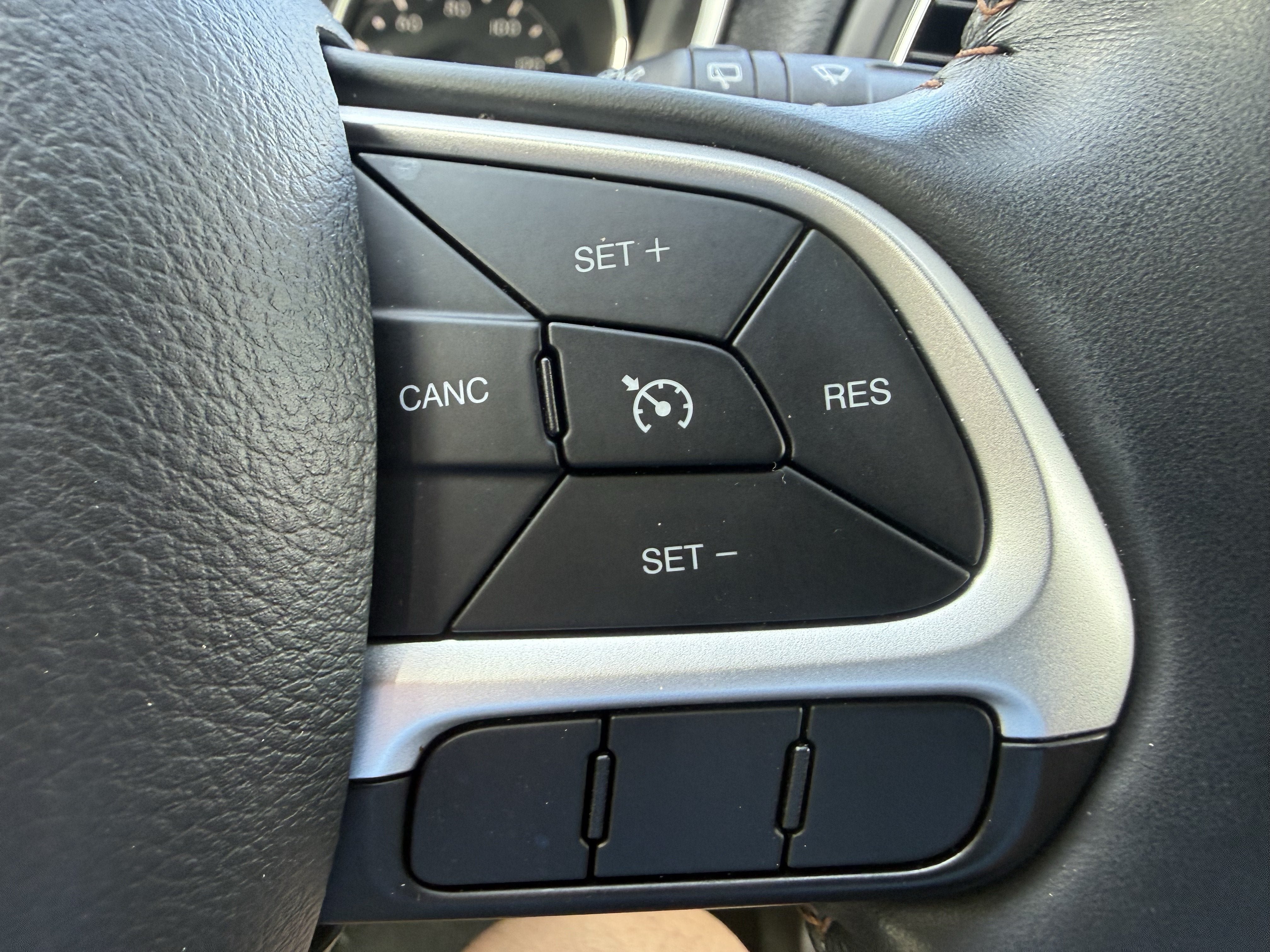 Used 2018 Jeep Compass Latitude w/ Popular Equipment Group AWD/4WD image 30