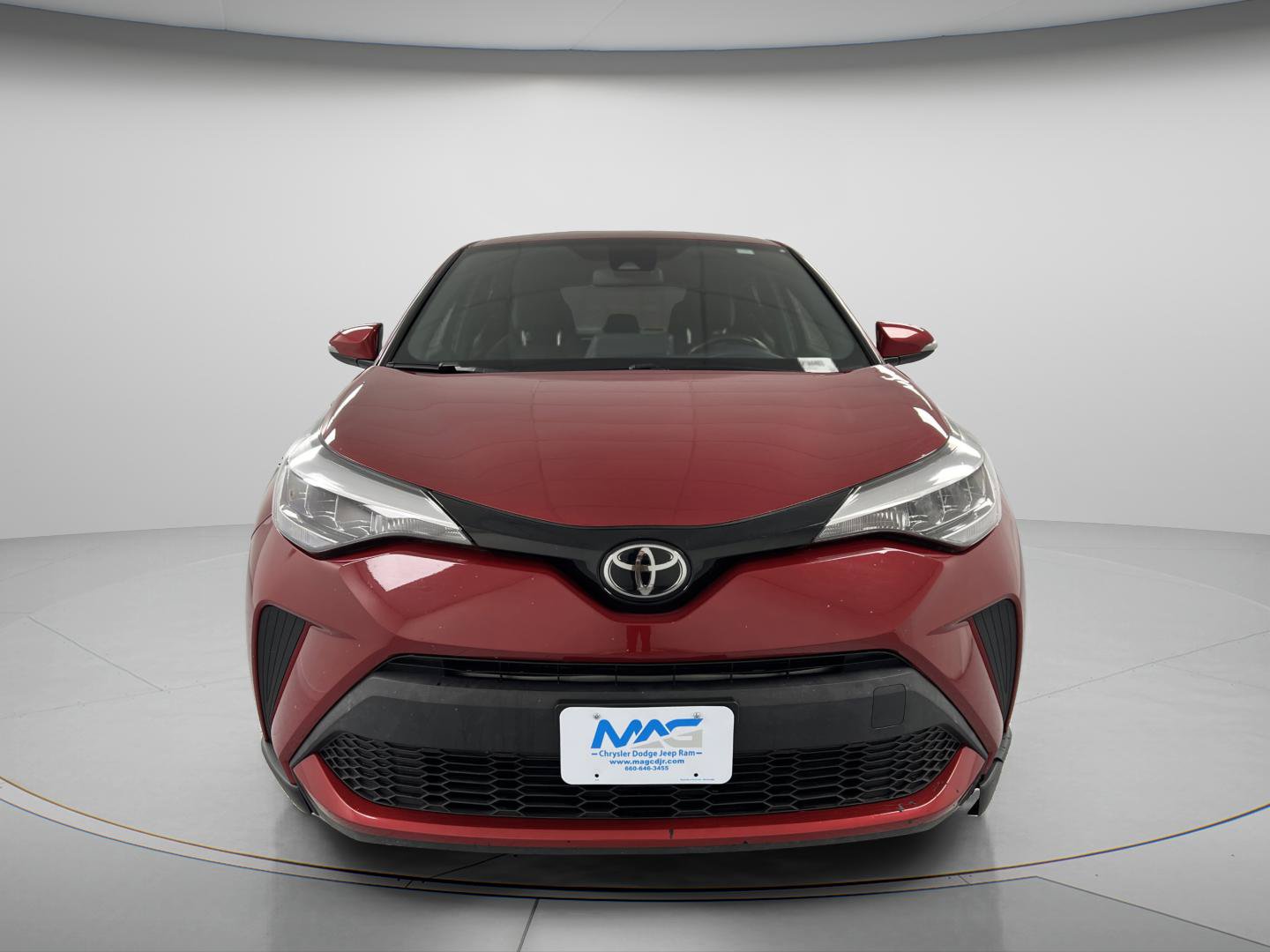 Used 2021 Toyota C-HR XLE FWD image 3